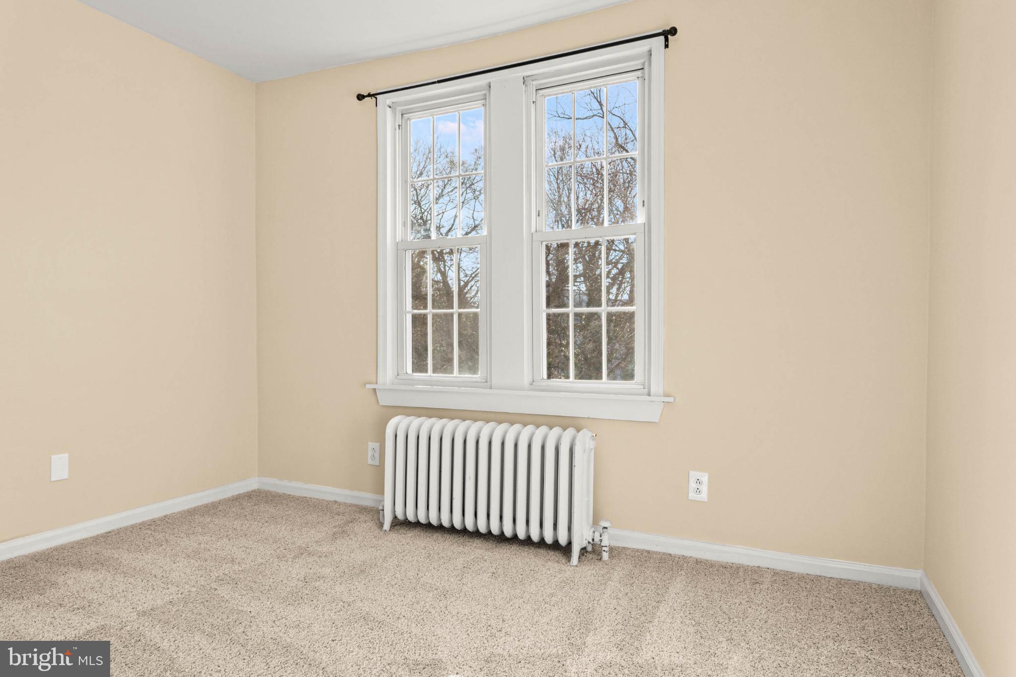 4784 SILVERWOOD STREET