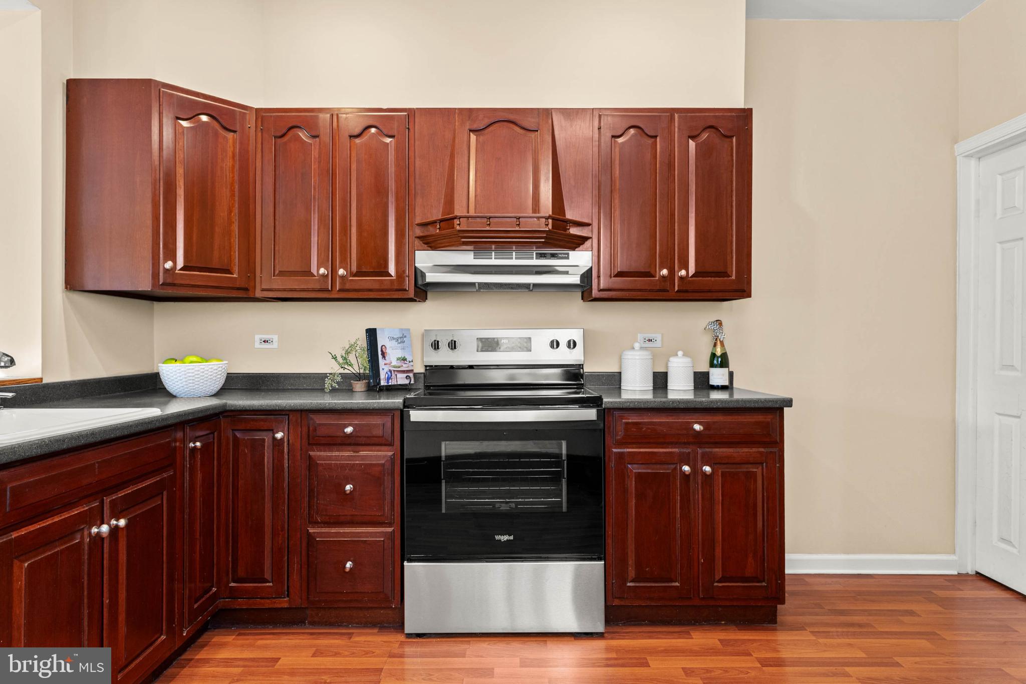 4784 SILVERWOOD STREET