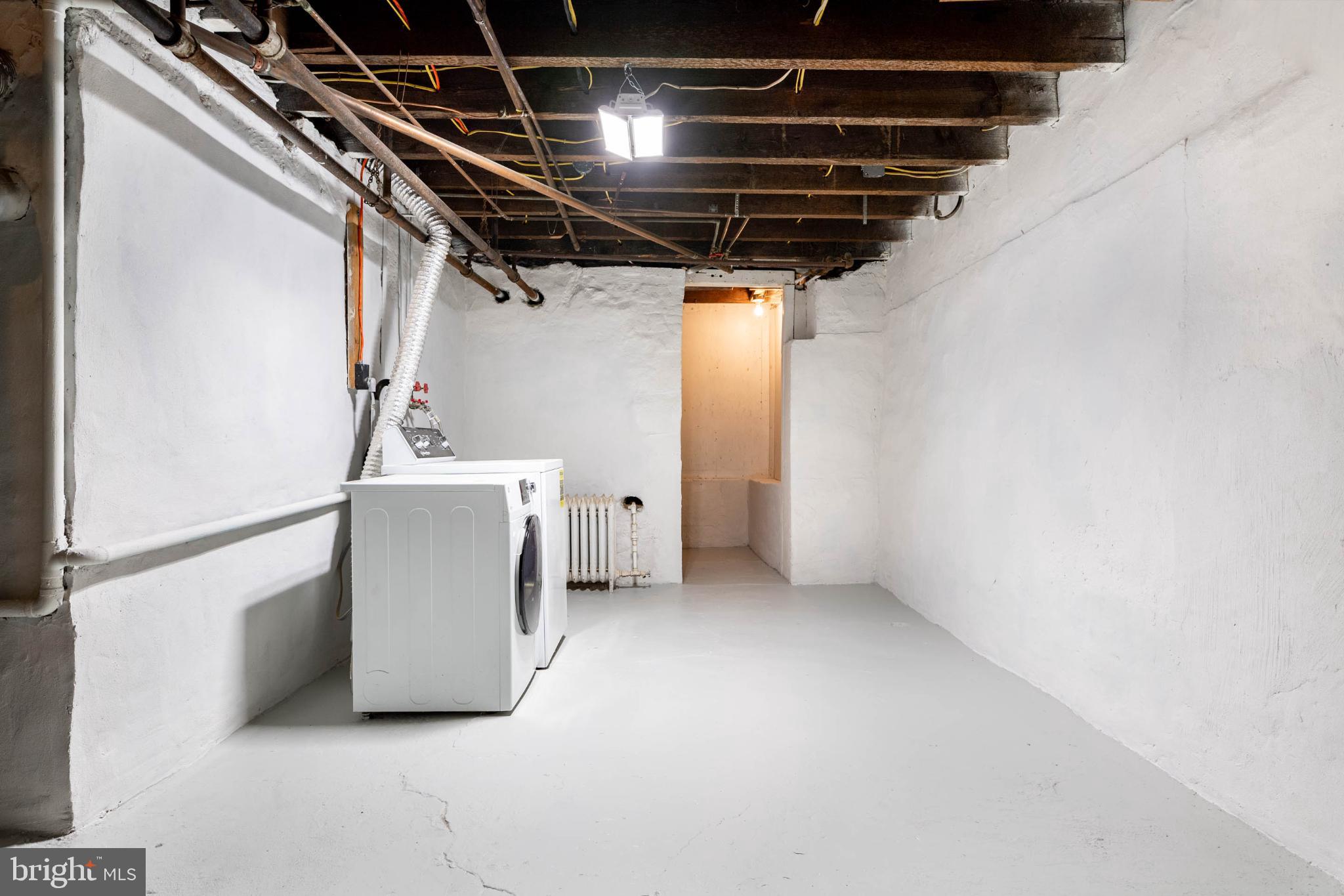 4784 SILVERWOOD STREET