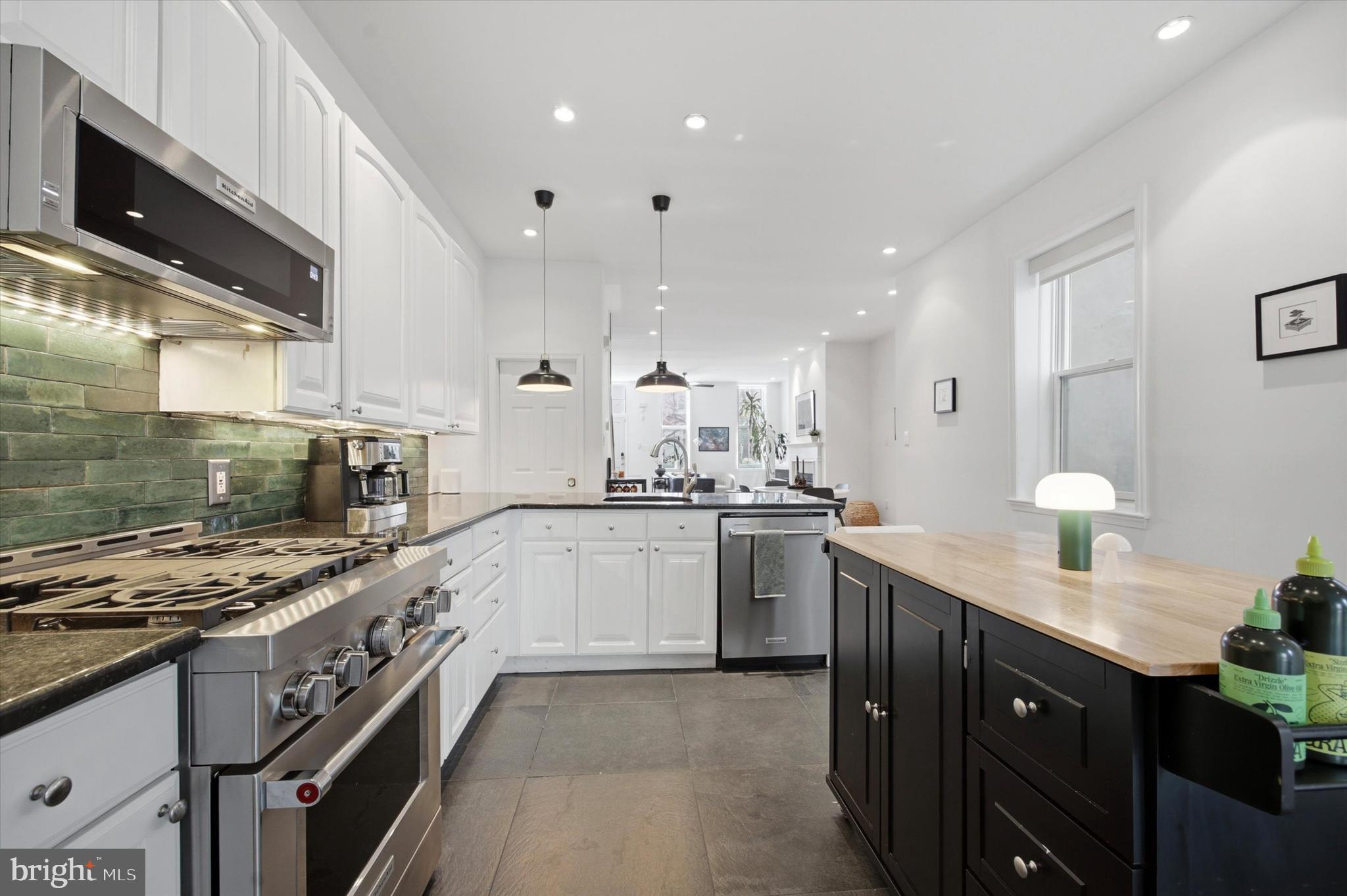 752 S 15TH STREET