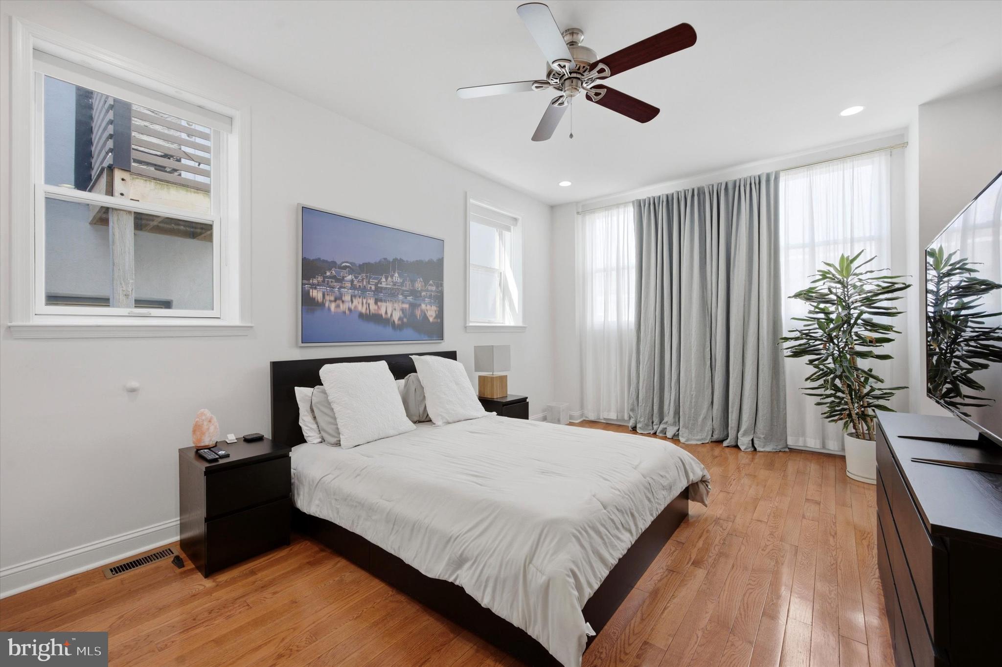 752 S 15TH STREET