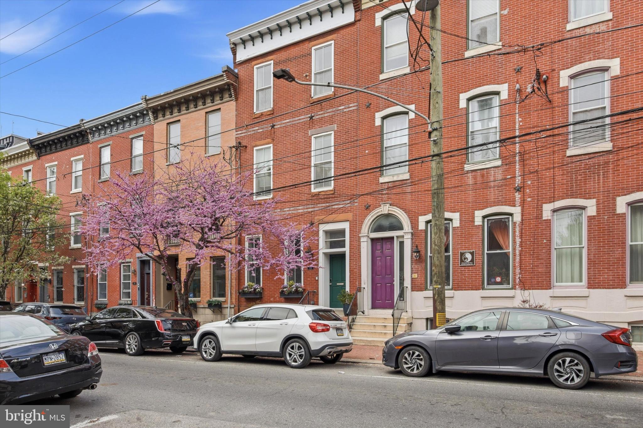 752 S 15TH STREET