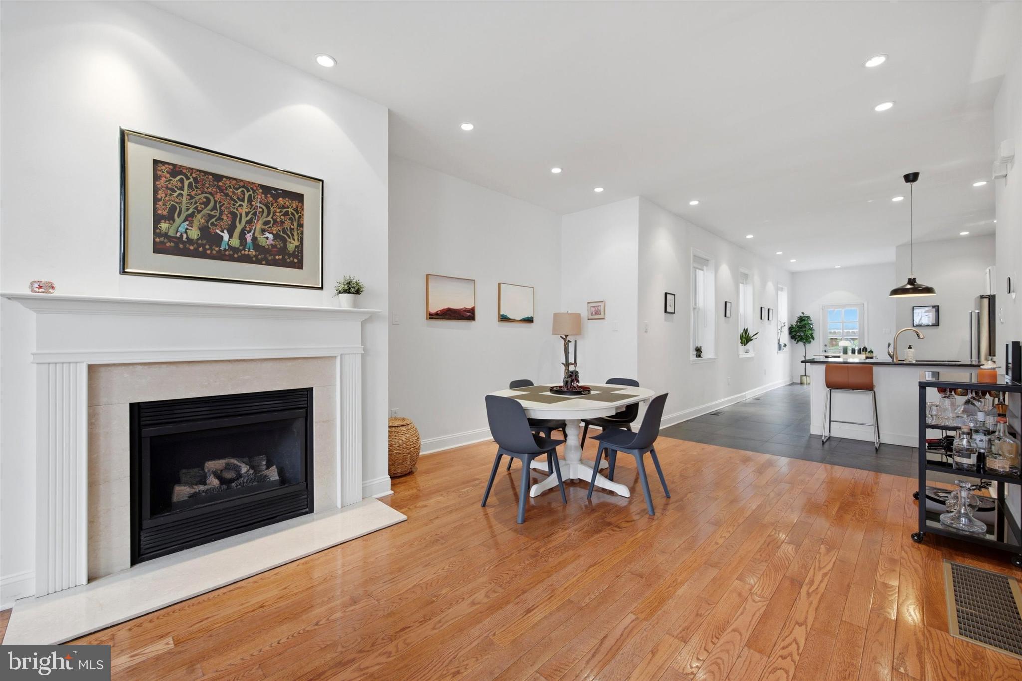 752 S 15TH STREET