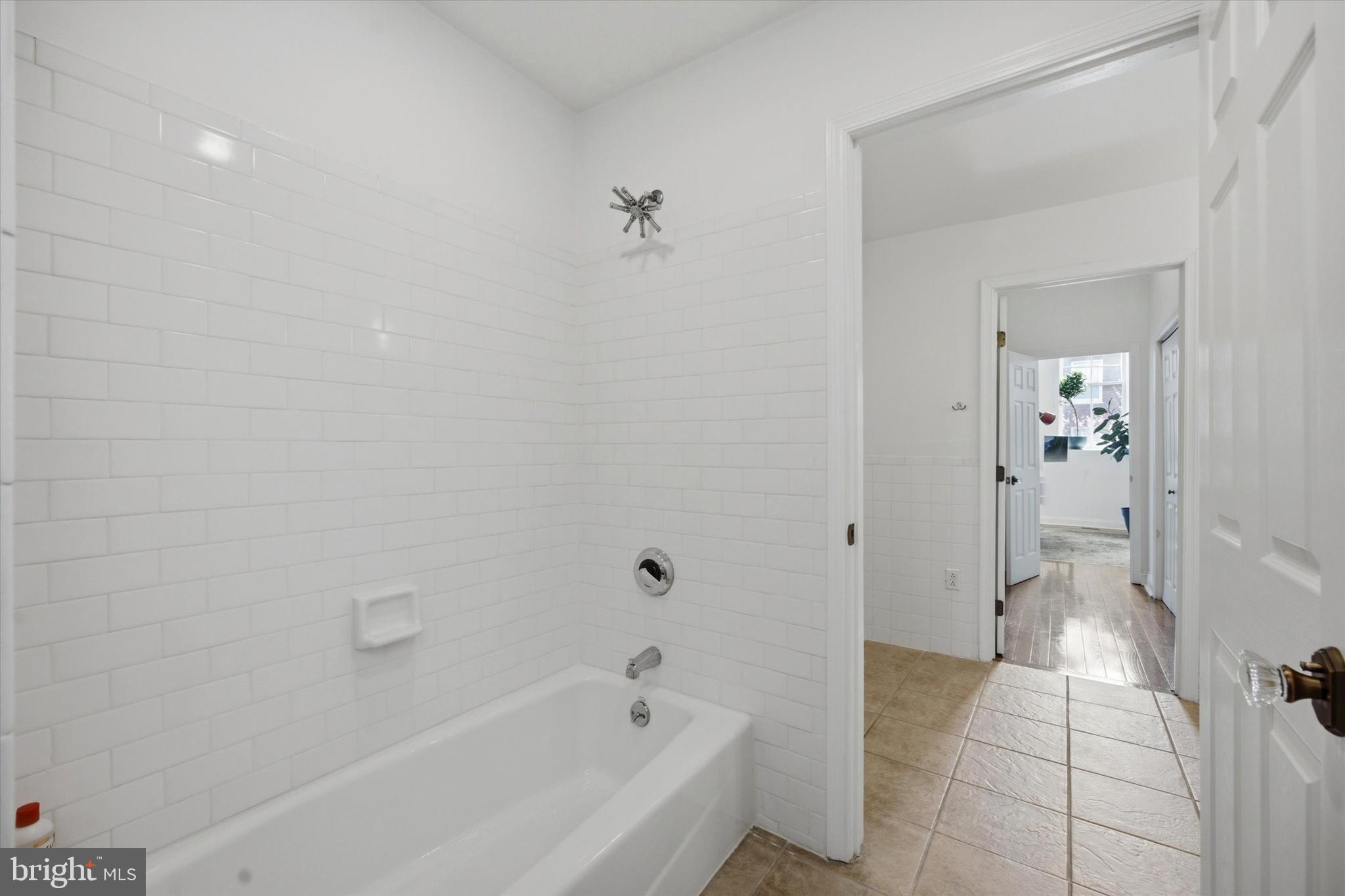 752 S 15TH STREET