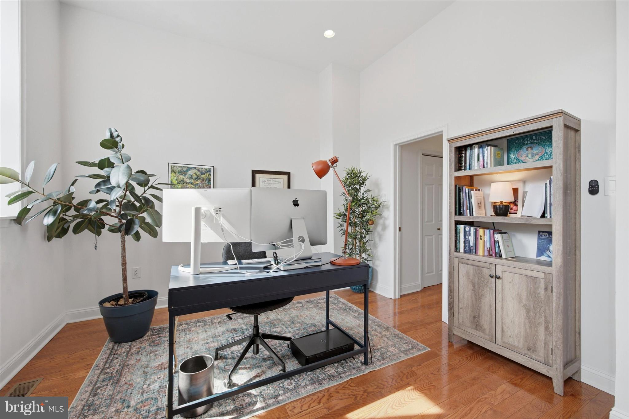 752 S 15TH STREET