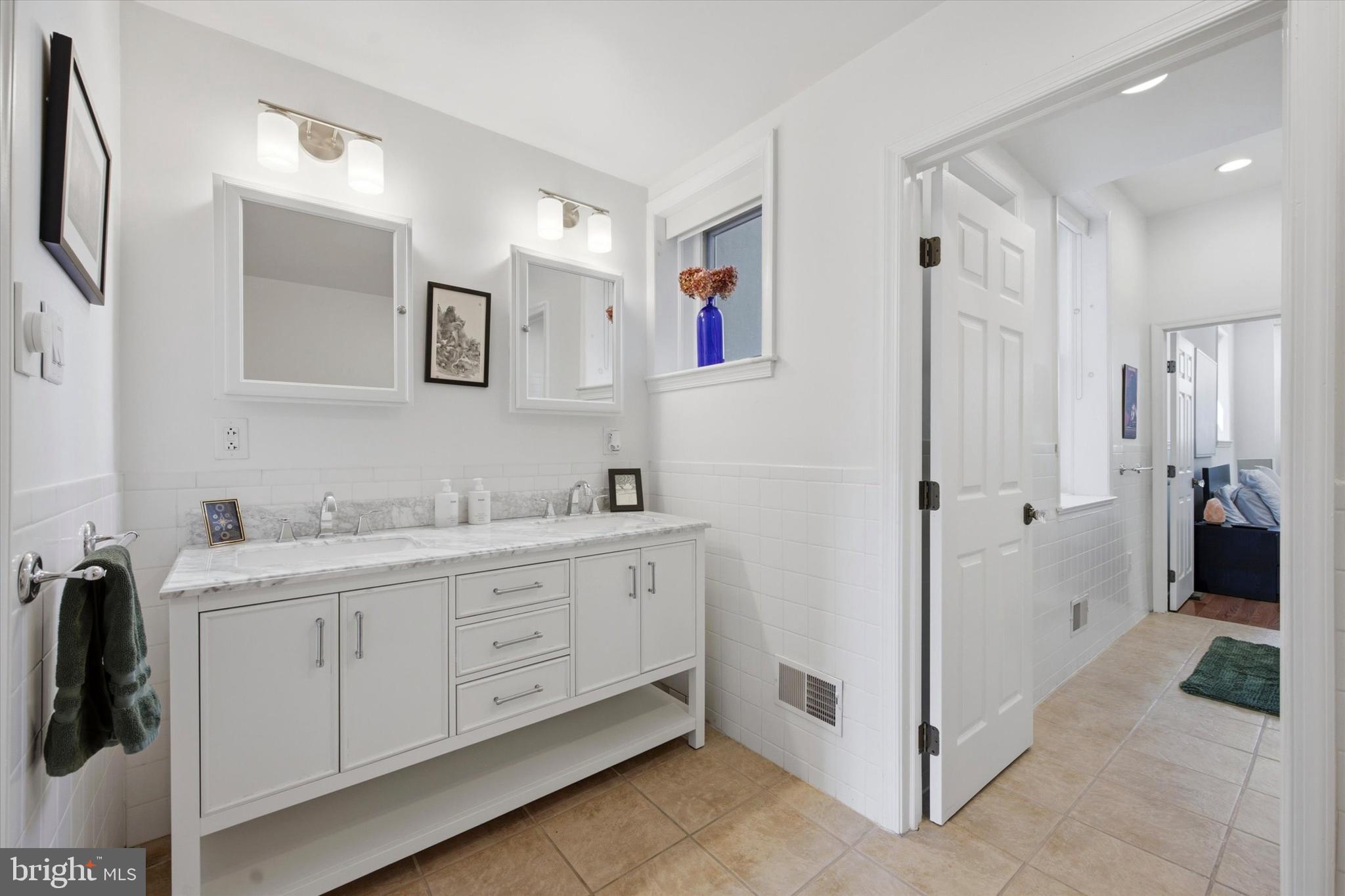 752 S 15TH STREET