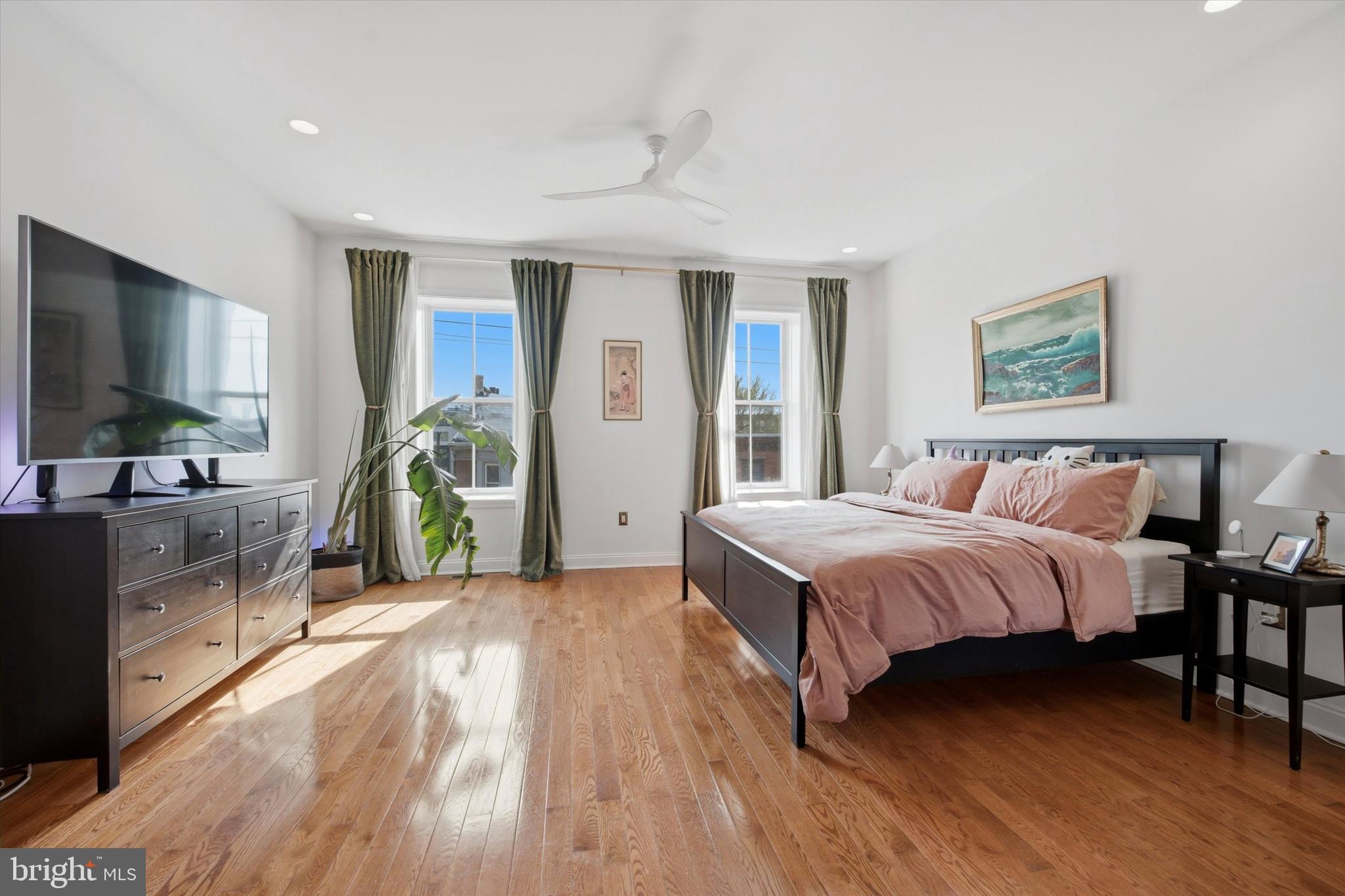 752 S 15TH STREET