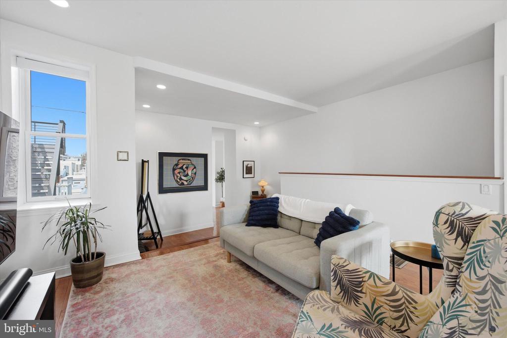 752 S 15TH STREET