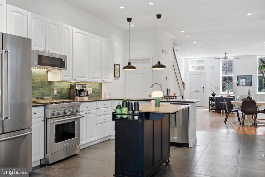 752 S 15TH STREET