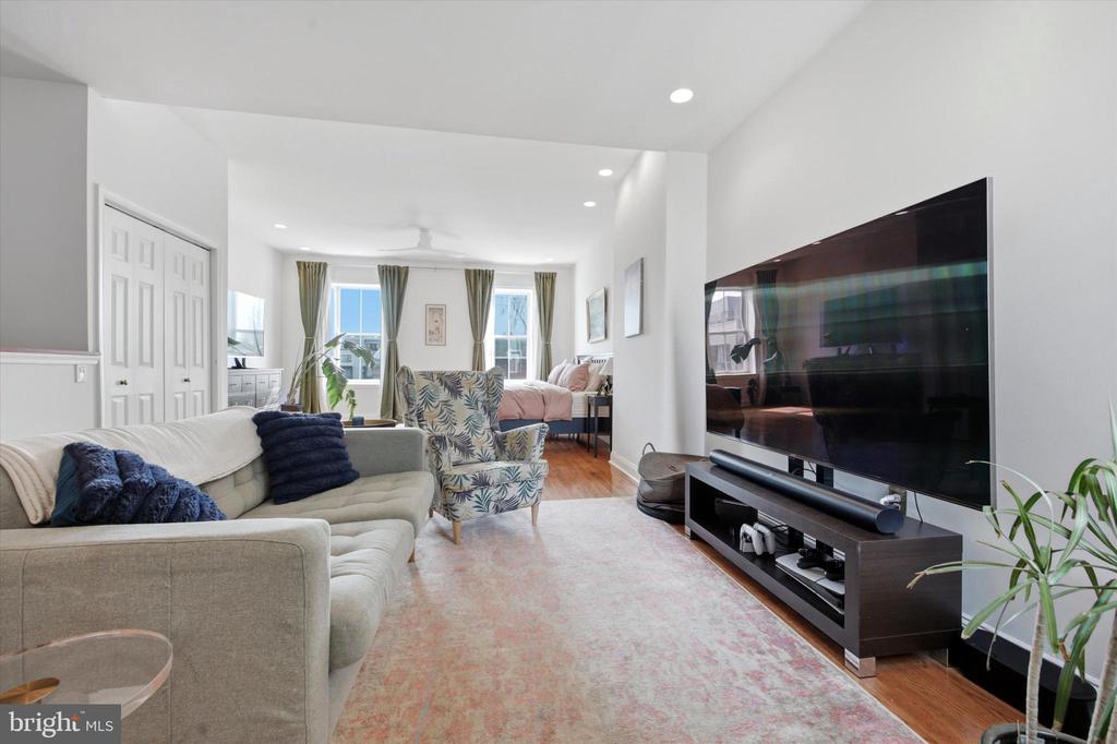752 S 15TH STREET