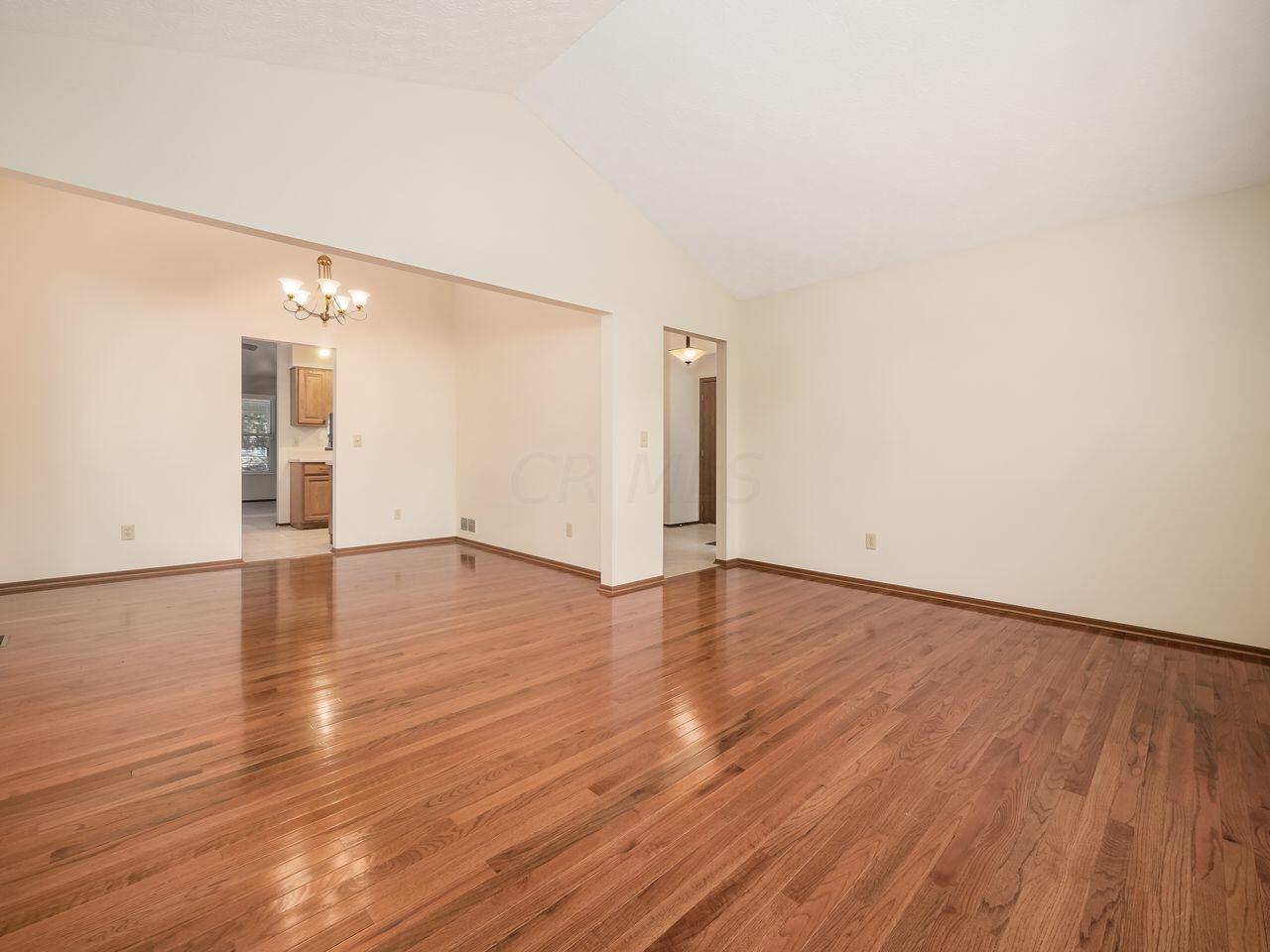 127 Windrow Court