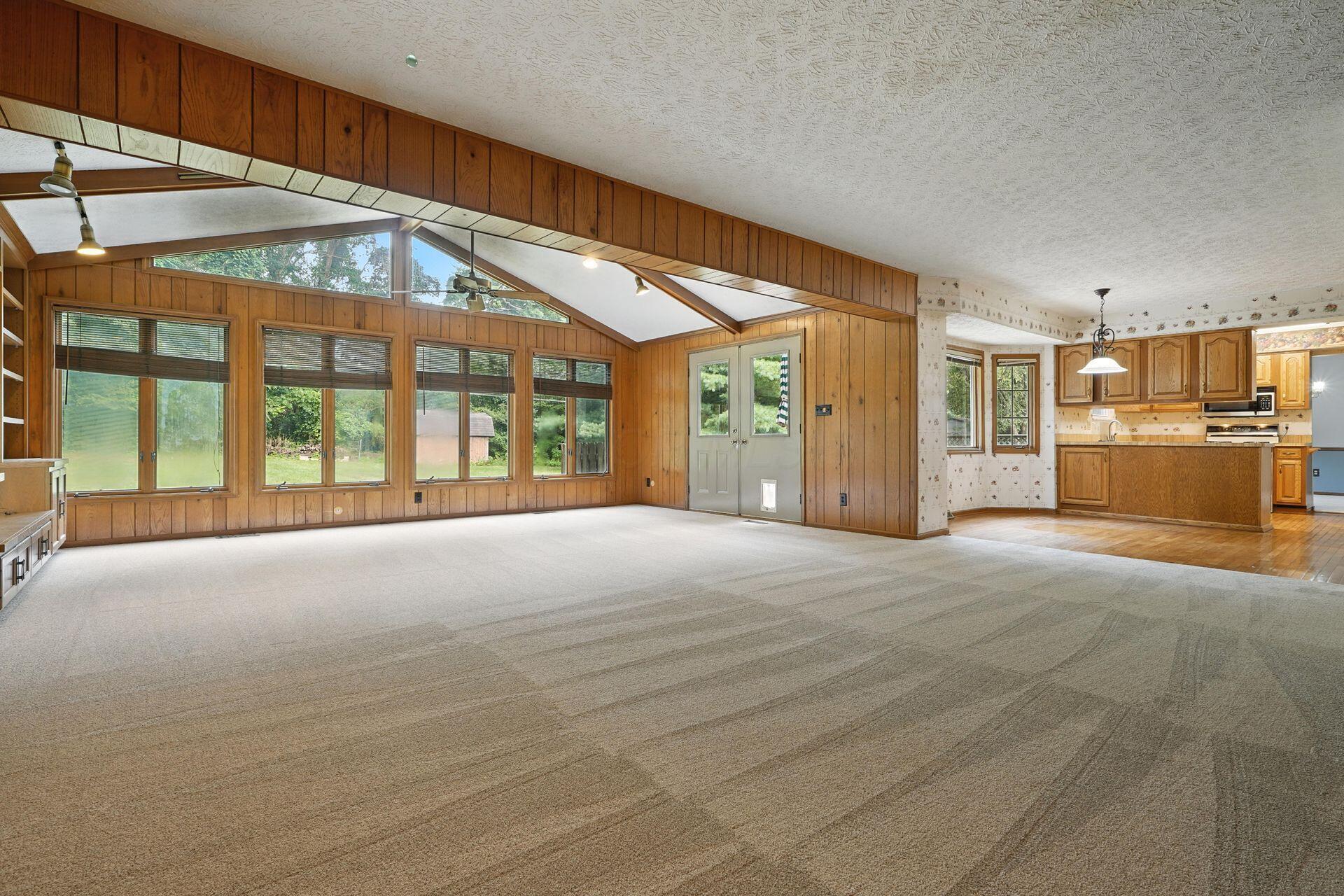 1375 Creekside Place