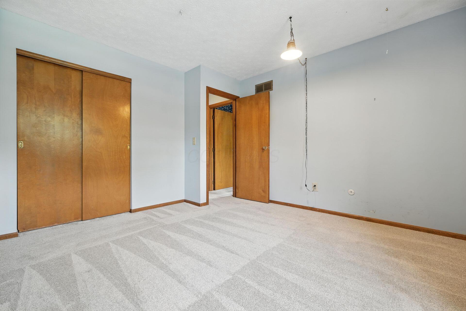 1375 Creekside Place
