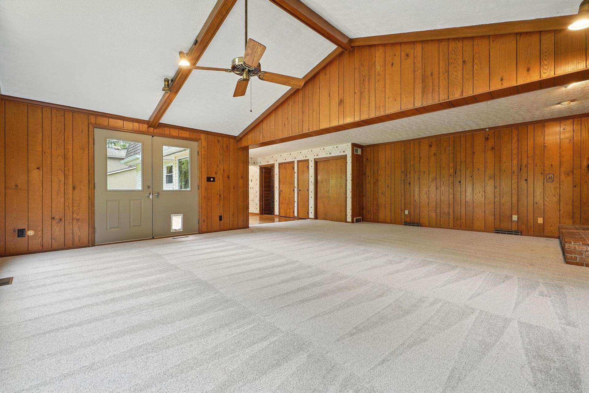 1375 Creekside Place