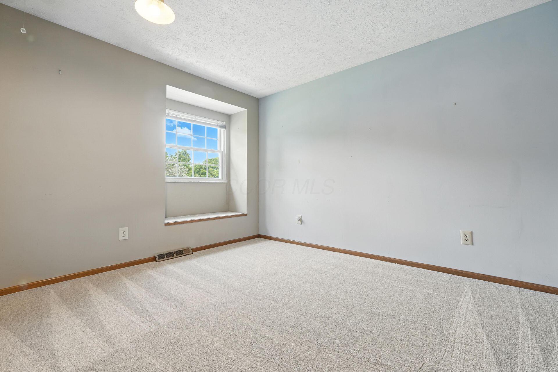 1375 Creekside Place