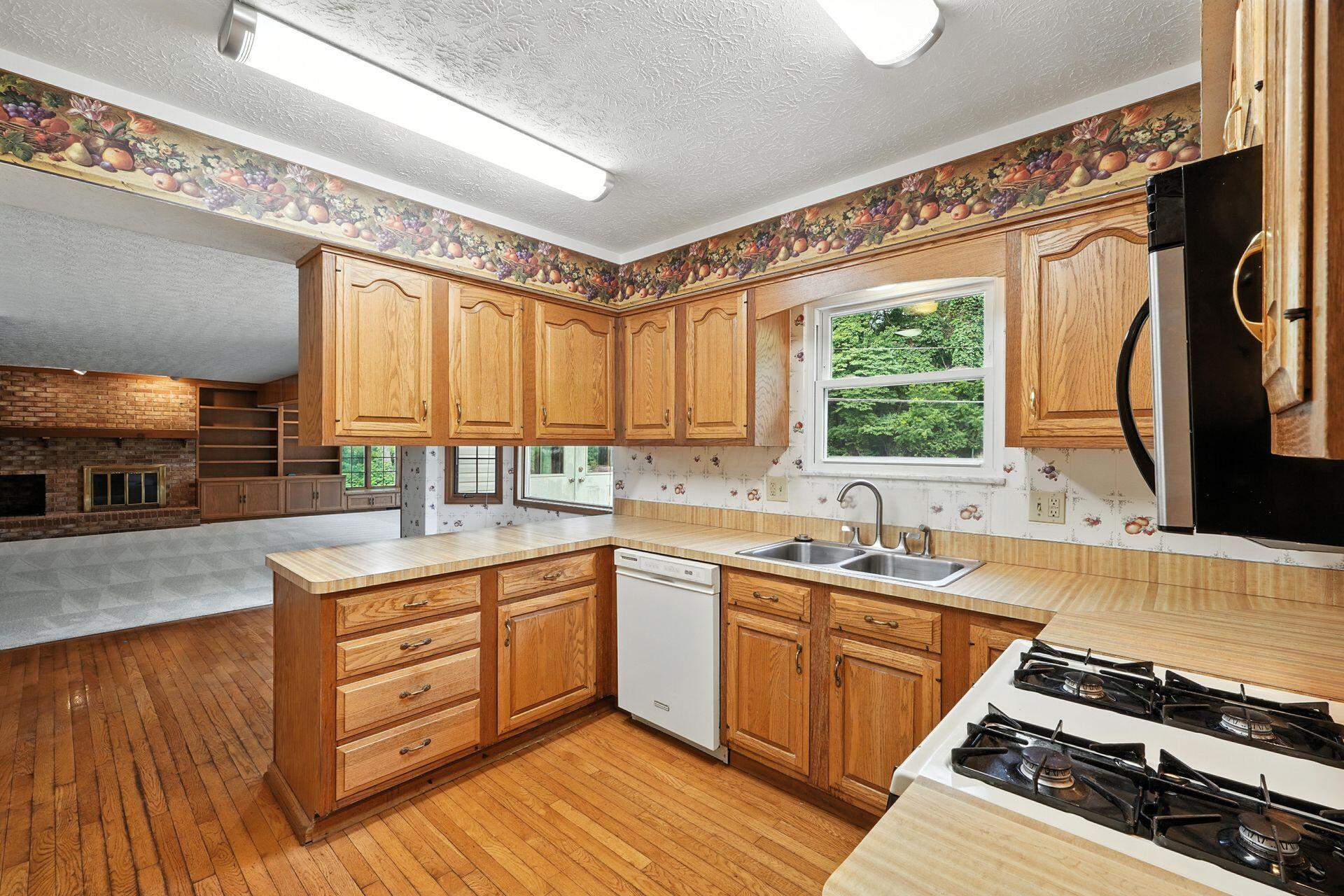 1375 Creekside Place