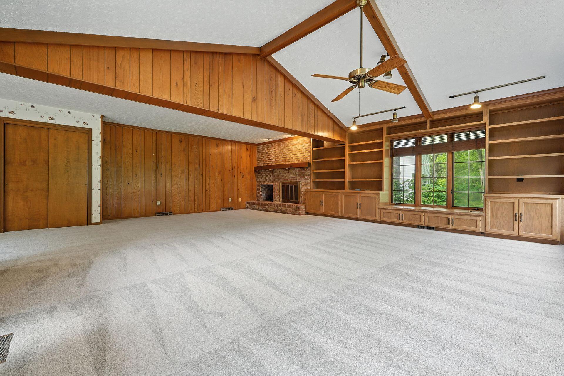 1375 Creekside Place