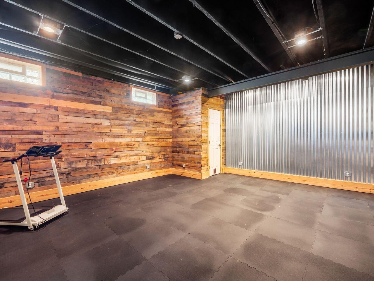 5998 Highlander Drive
