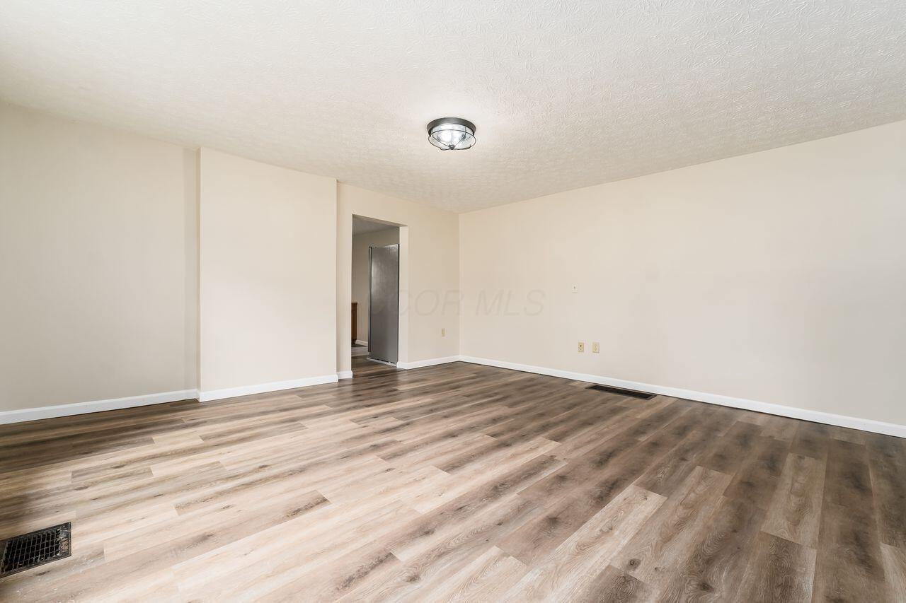 8685 Lancaster Thornville Road NE
