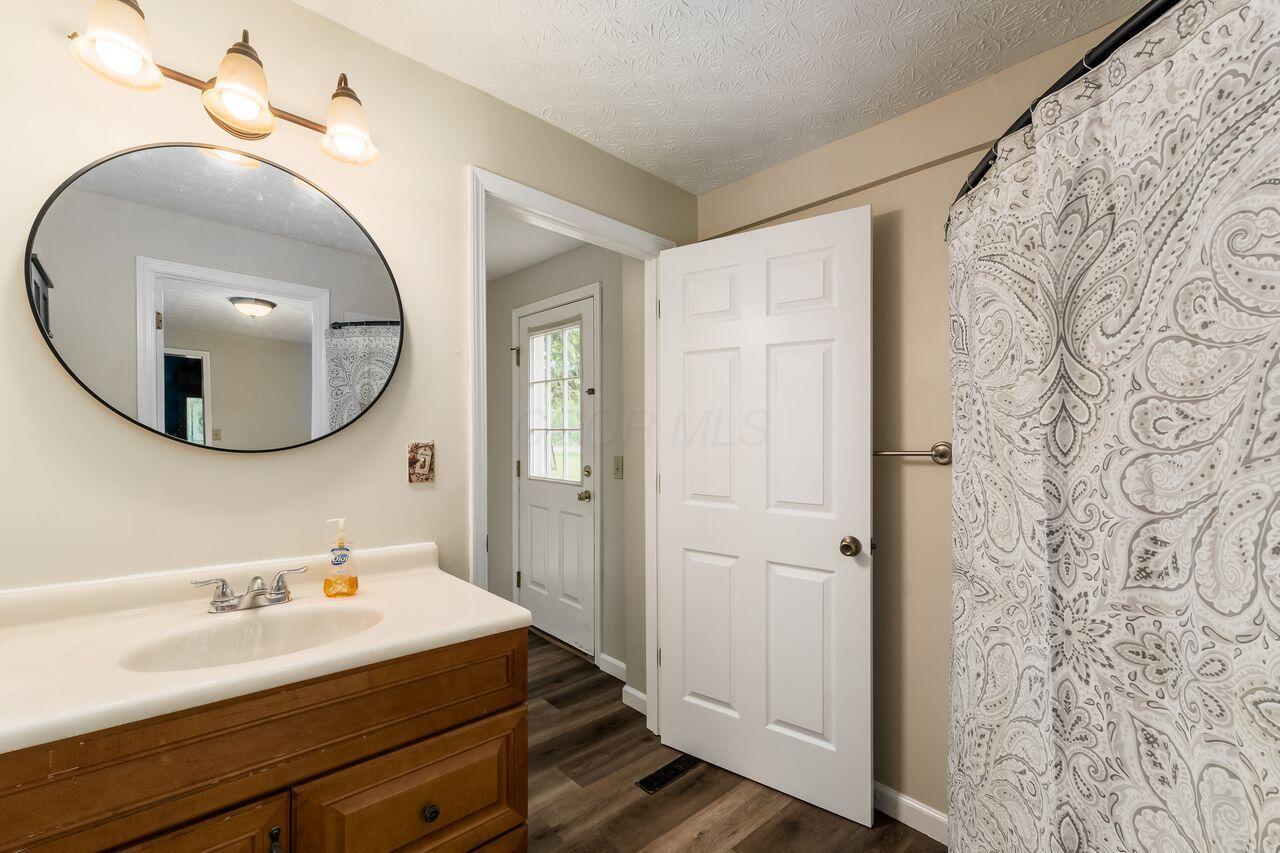 8685 Lancaster Thornville Road NE