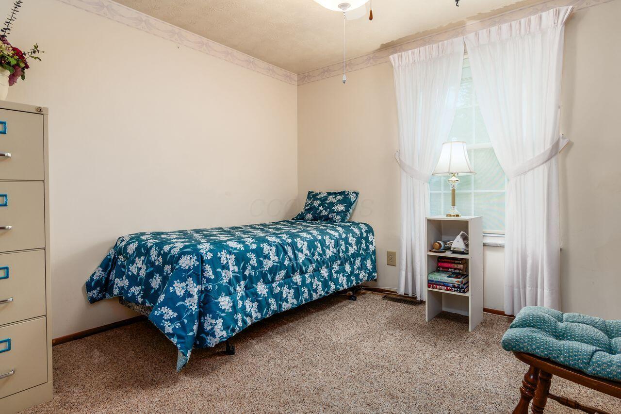 1370 Crestview Street