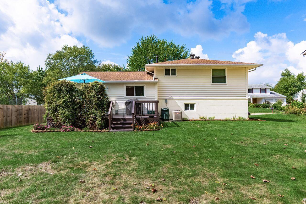 1370 Crestview Street