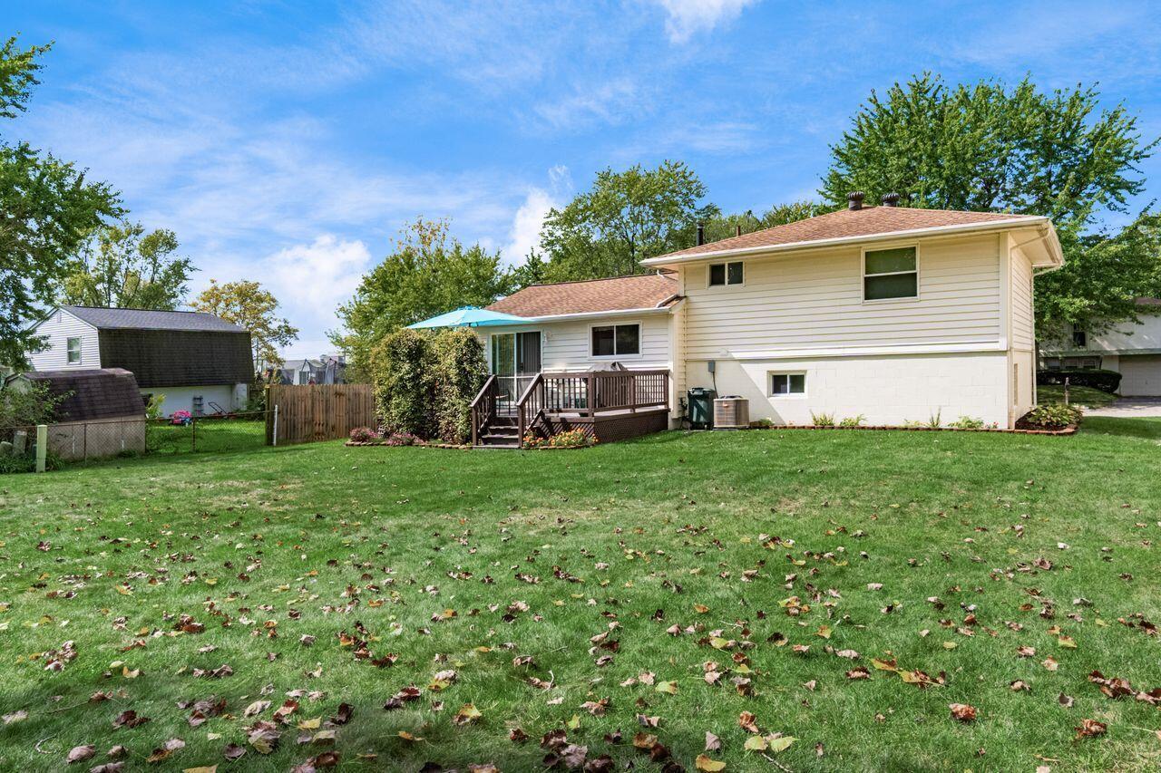 1370 Crestview Street