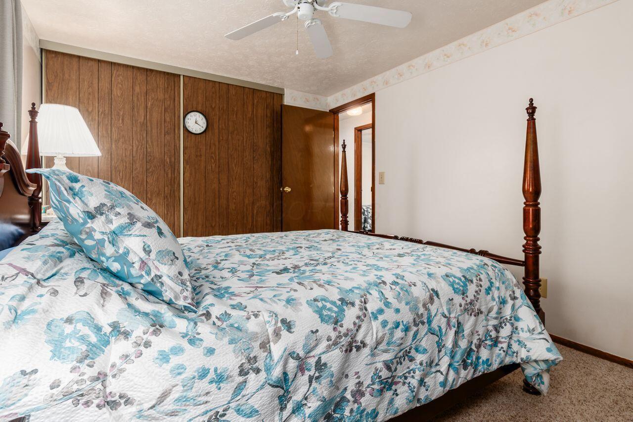 1370 Crestview Street