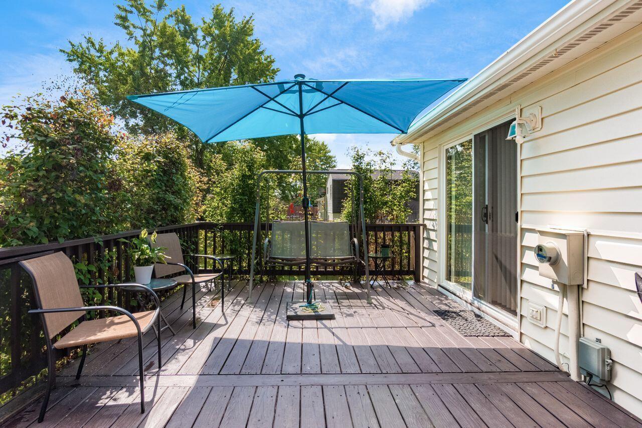 1370 Crestview Street