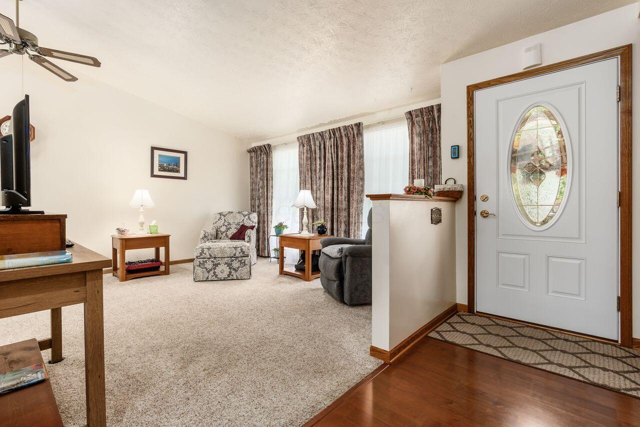 1370 Crestview Street