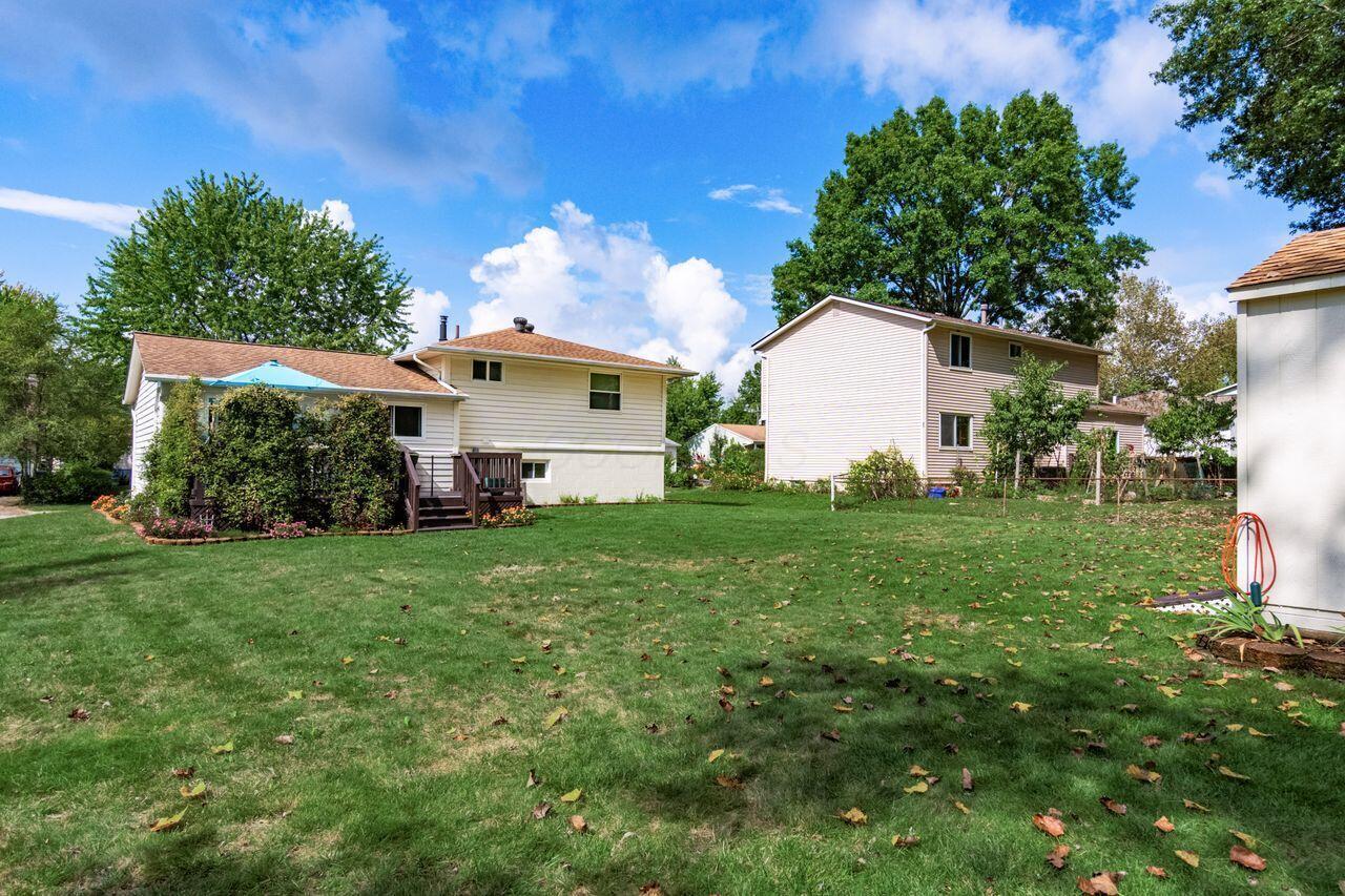 1370 Crestview Street