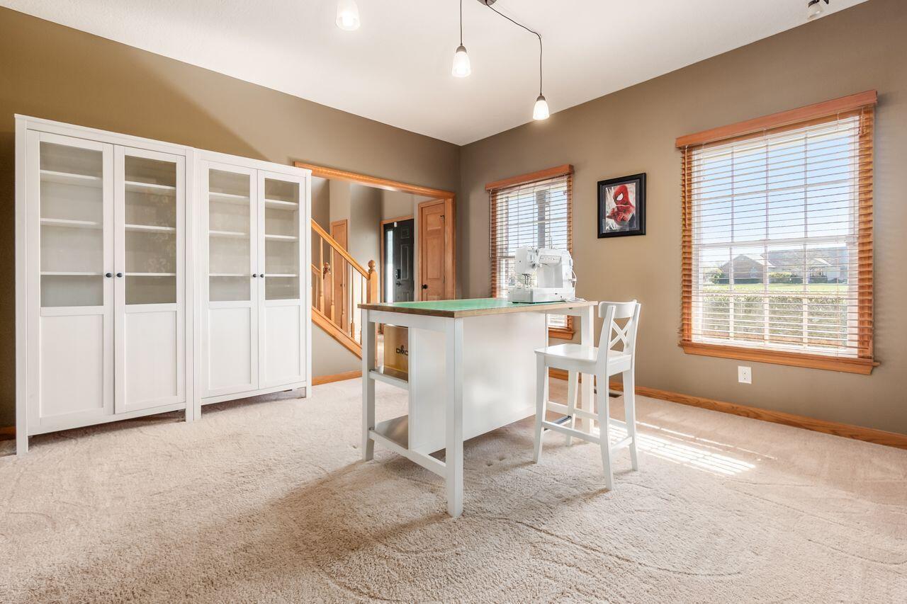 4645 Meadowgrove Drive NW