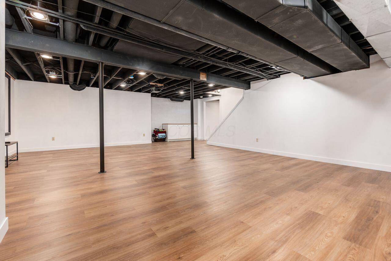 4645 Meadowgrove Drive NW