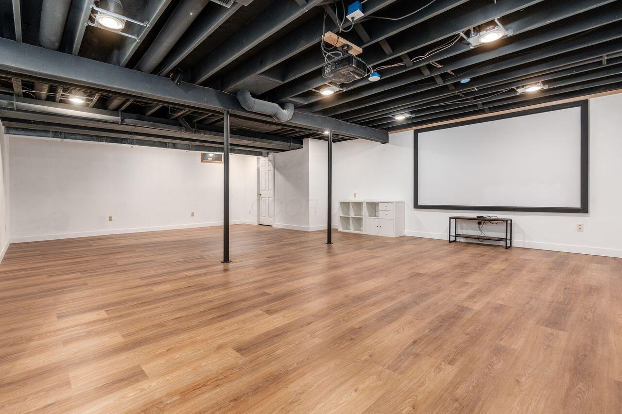 4645 Meadowgrove Drive NW