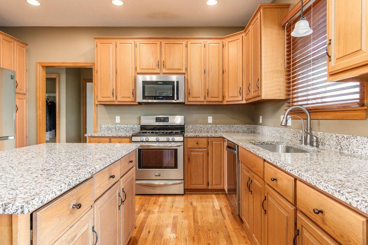 4645 Meadowgrove Drive NW