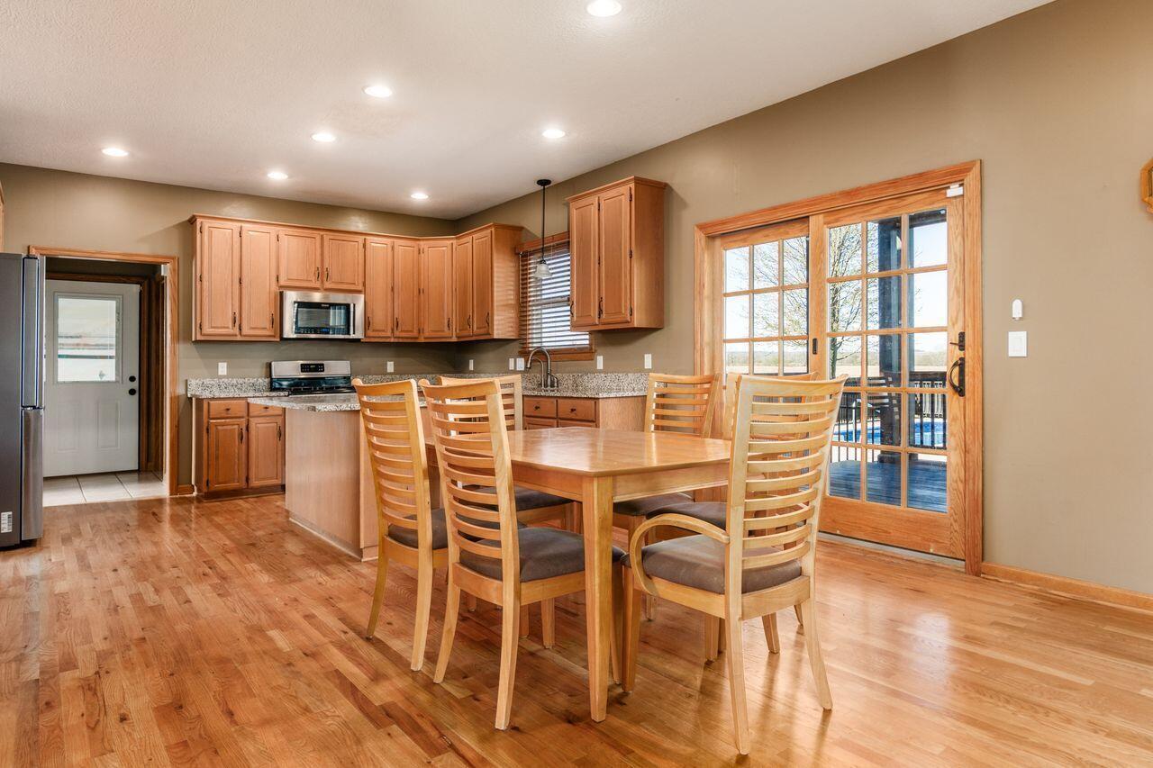 4645 Meadowgrove Drive NW