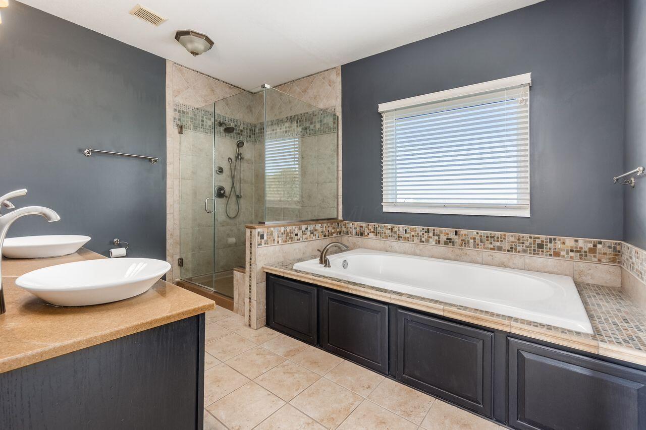 4645 Meadowgrove Drive NW