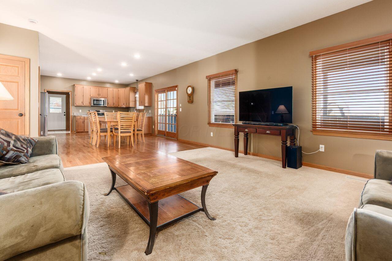 4645 Meadowgrove Drive NW