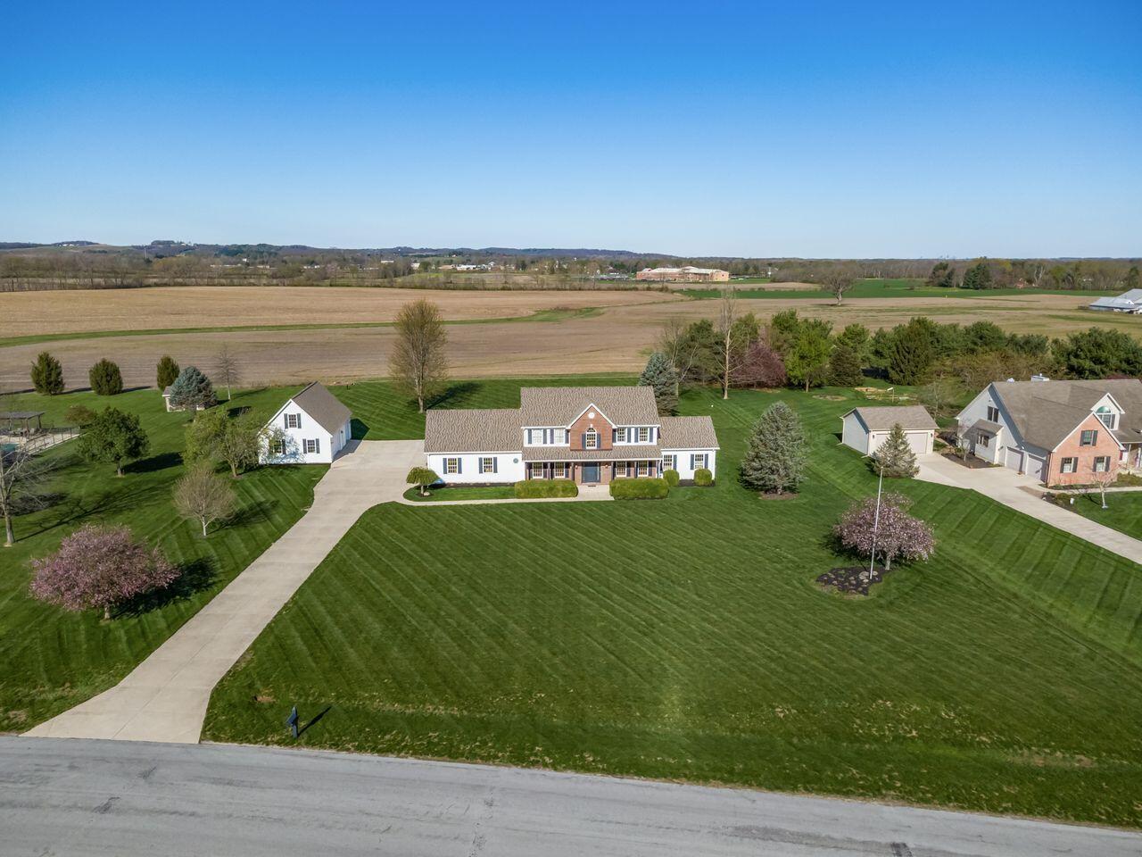 4645 Meadowgrove Drive NW