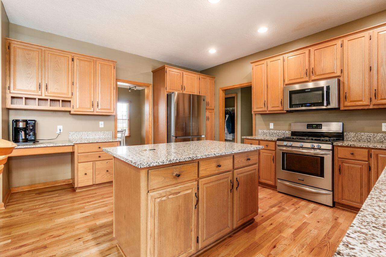 4645 Meadowgrove Drive NW