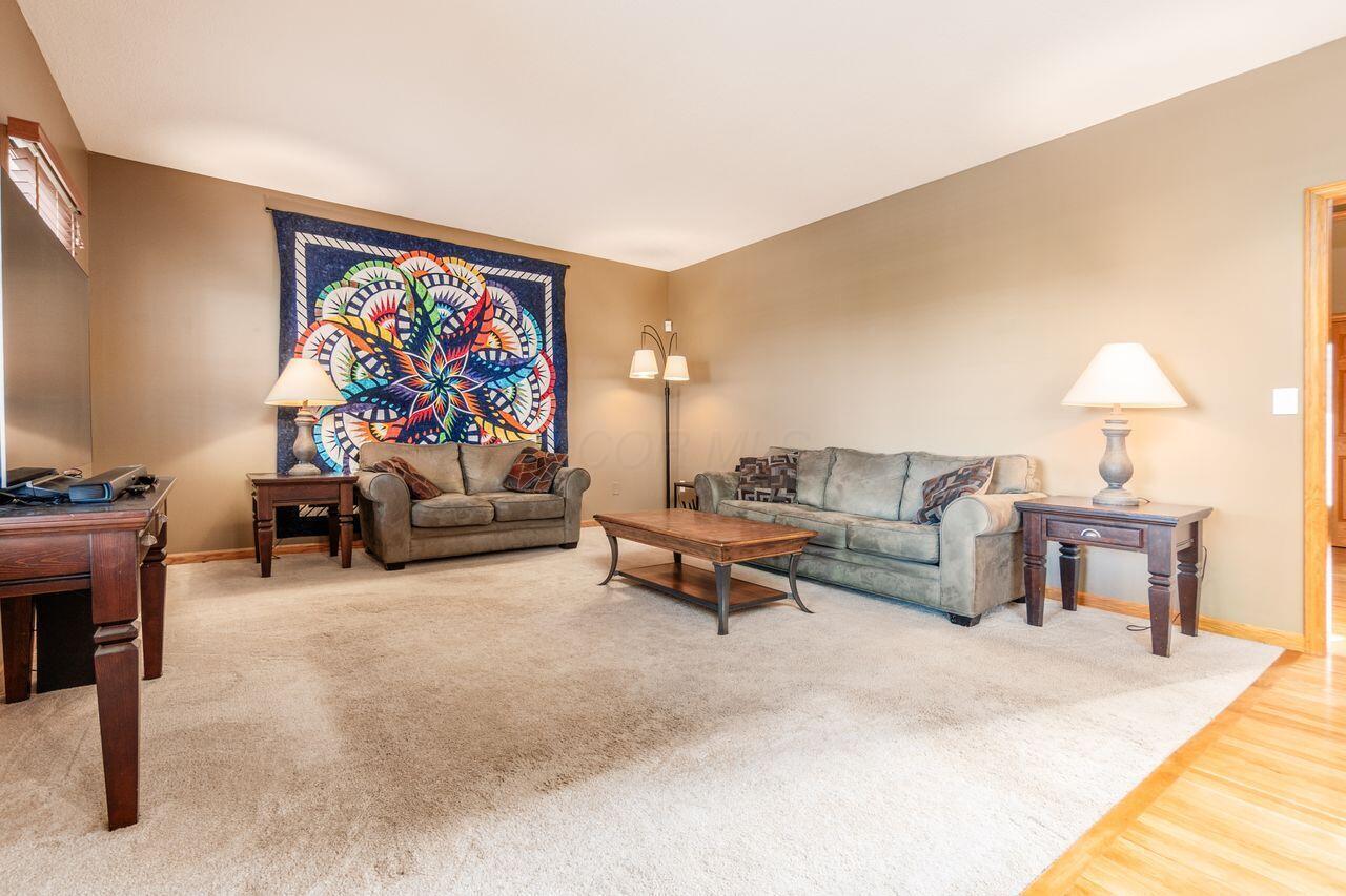 4645 Meadowgrove Drive NW