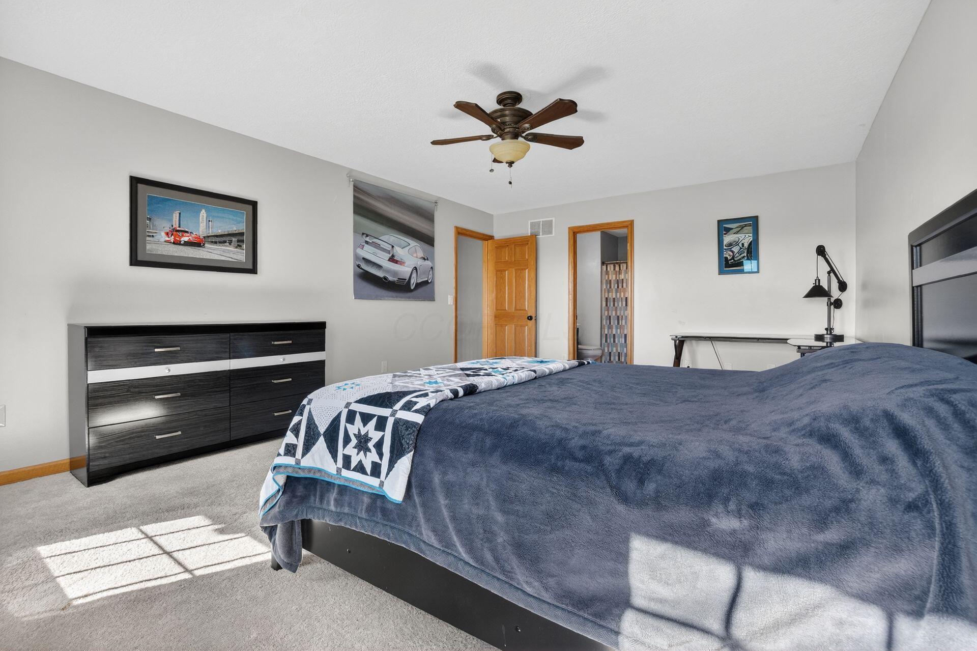 4645 Meadowgrove Drive NW