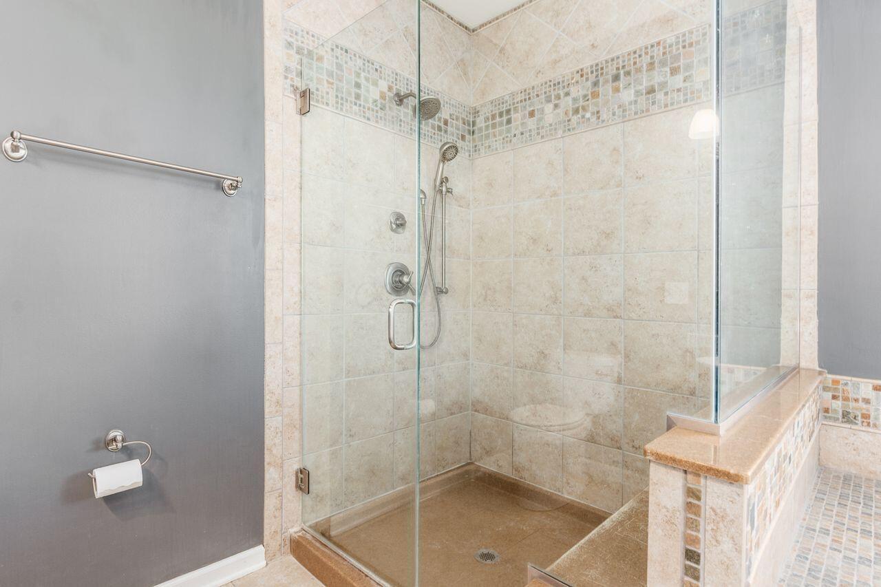 4645 Meadowgrove Drive NW