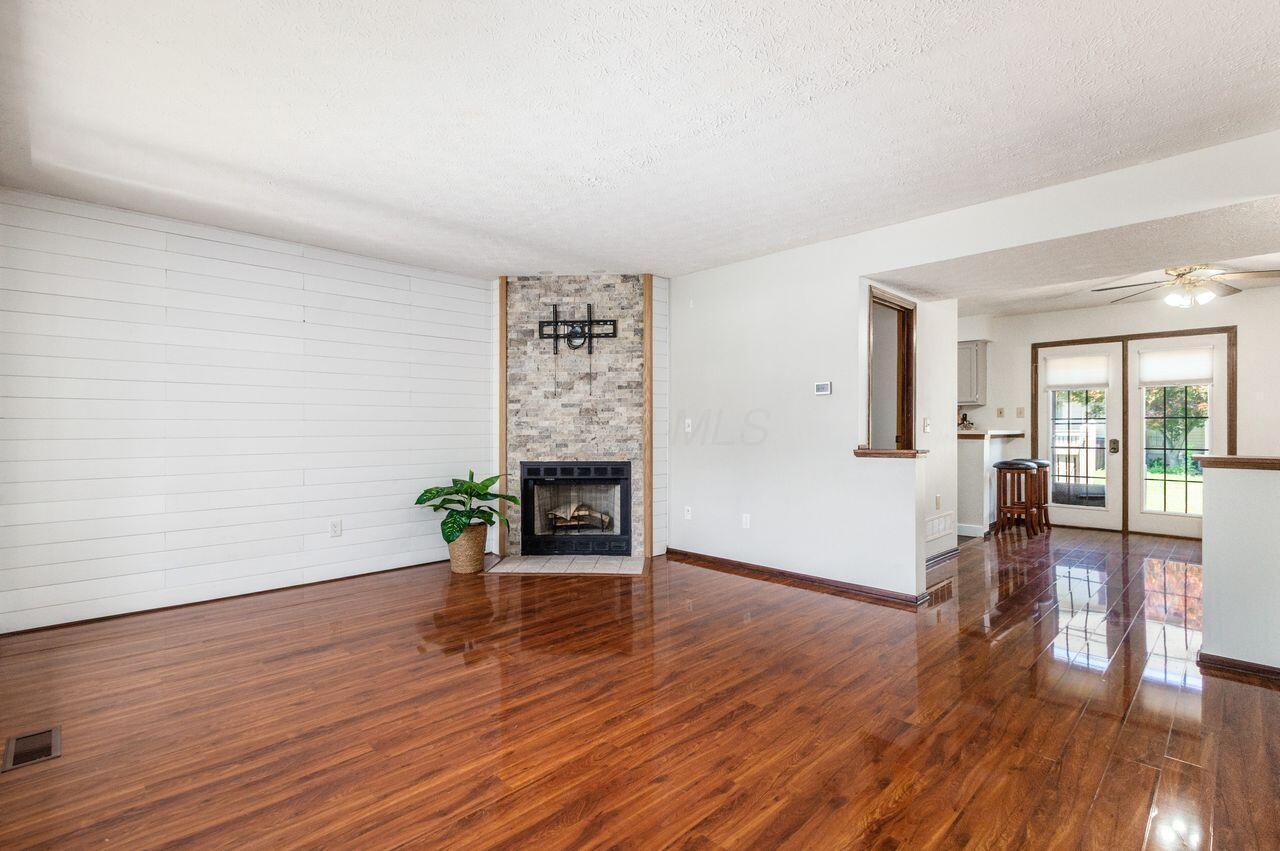 1252 Somerset Way