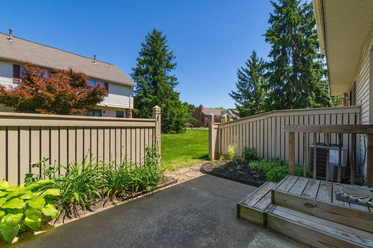 1252 Somerset Way