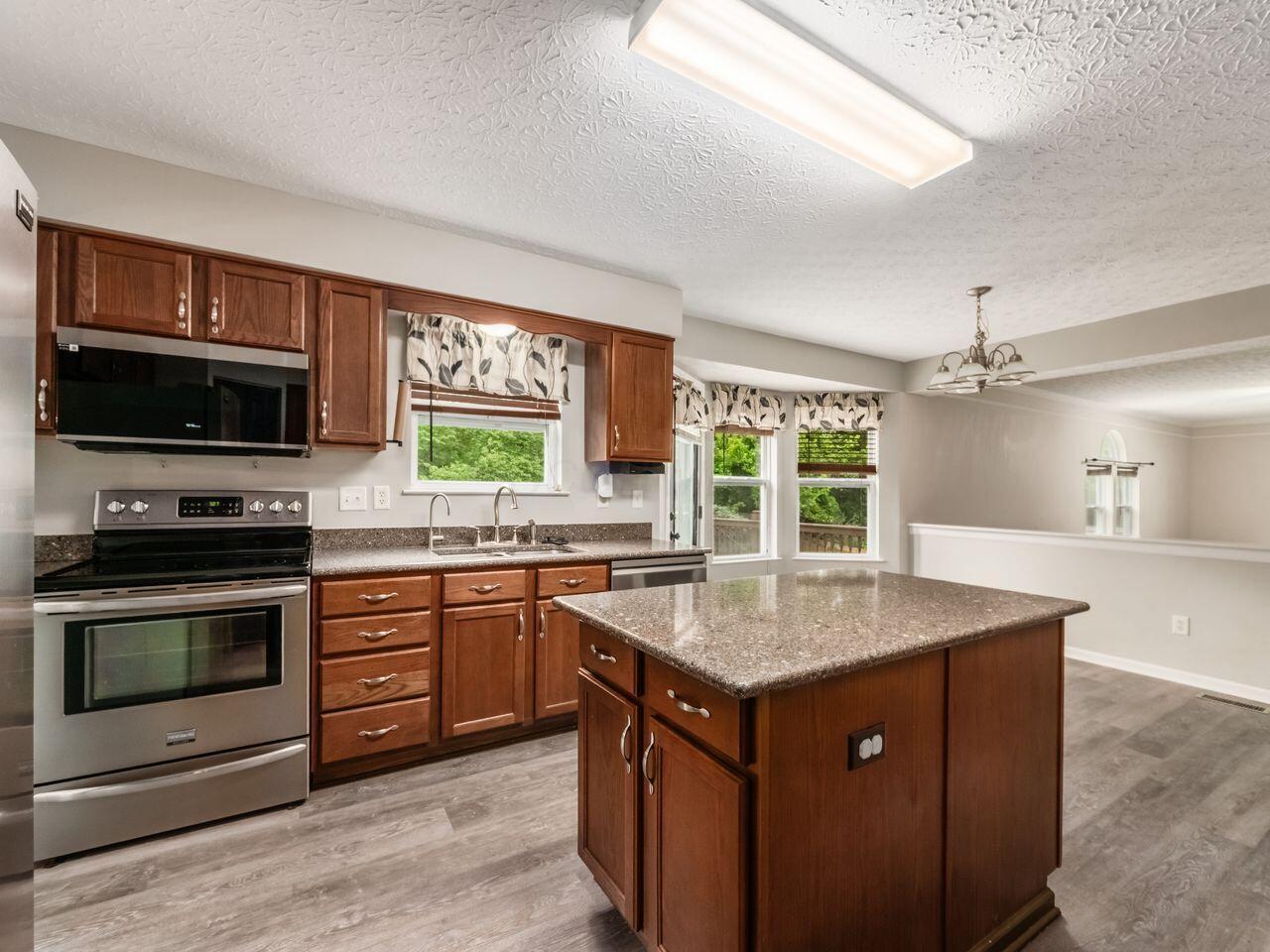 124 Long Hollow Drive
