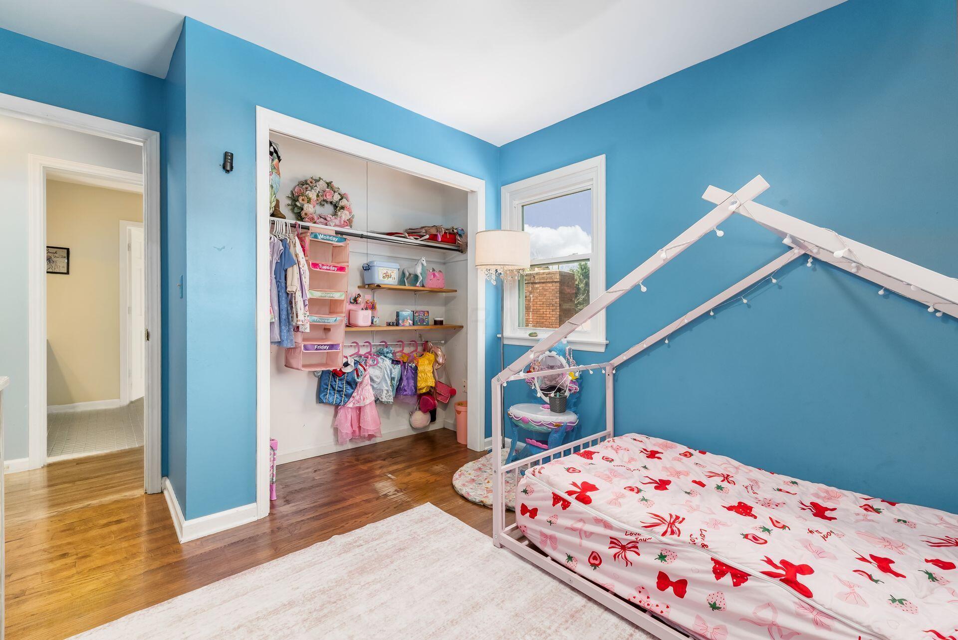 562 Mapleview Lane