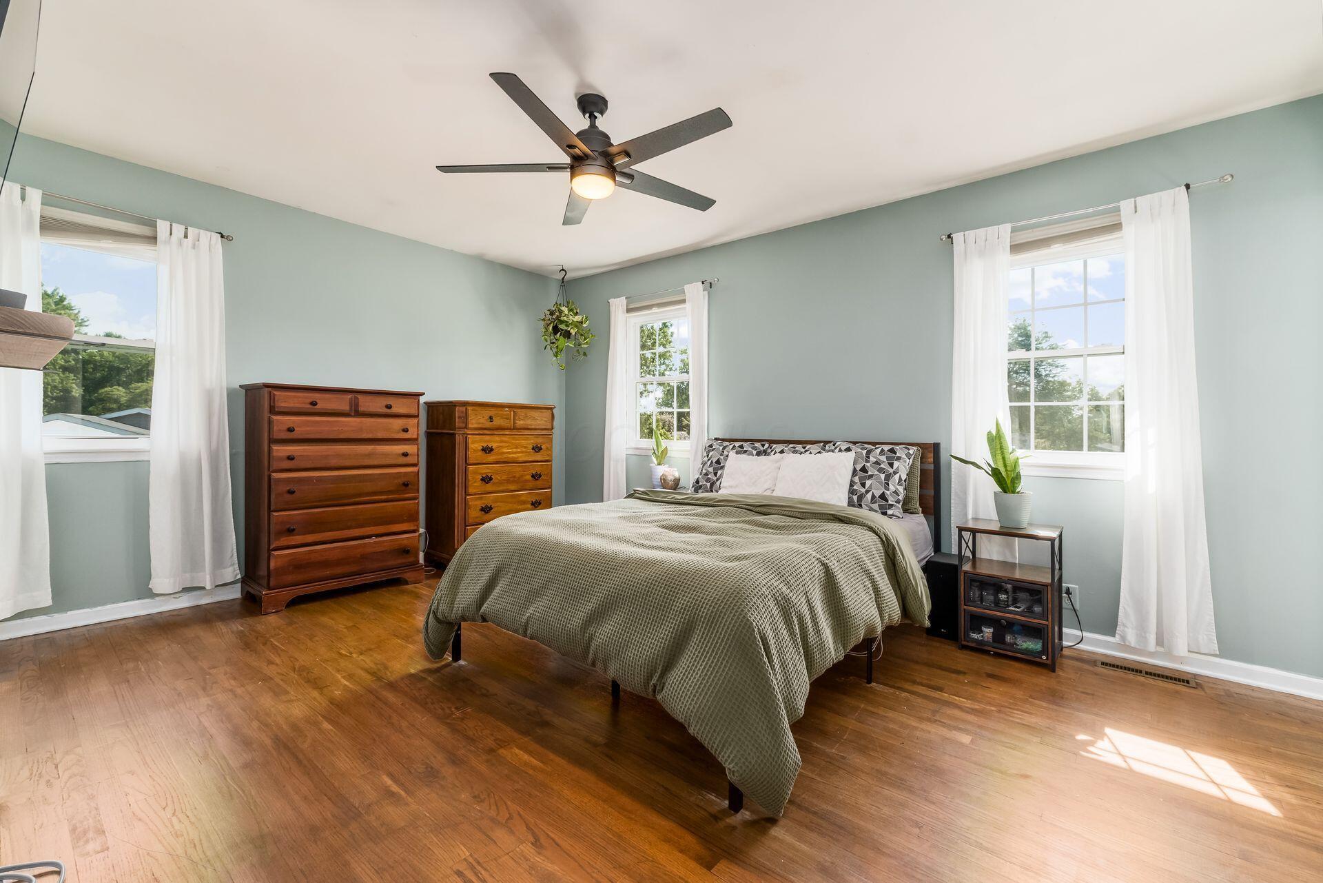 562 Mapleview Lane