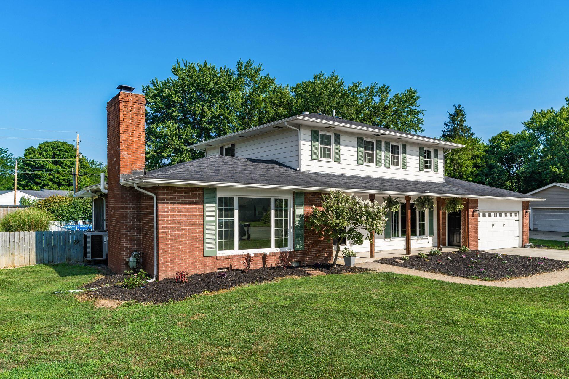 562 Mapleview Lane