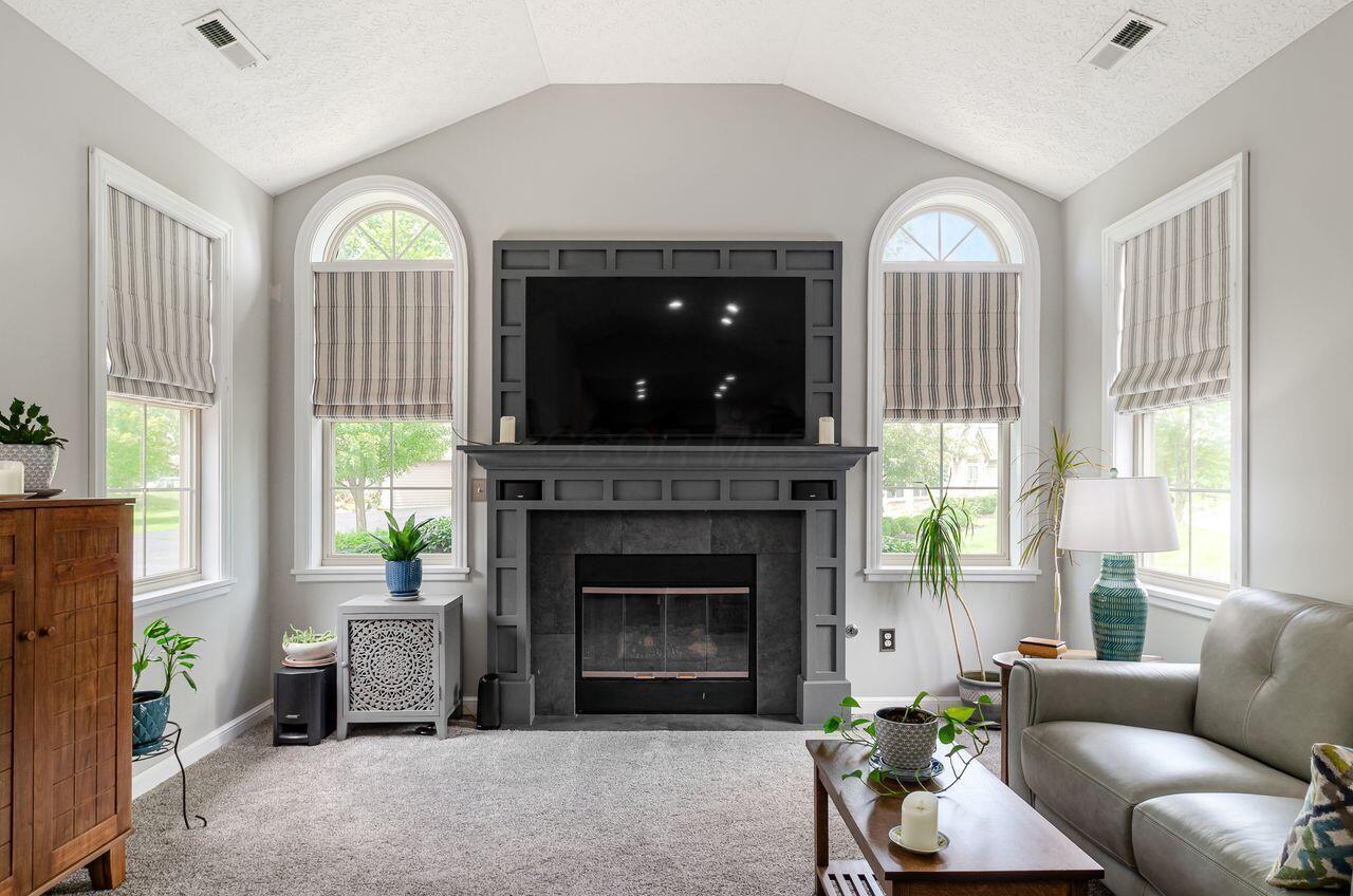 1499 Cascade Drive, 24
